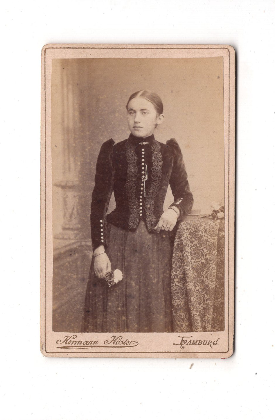 Fotografie Feine Dame - Hamburg um 1890 / CDV L1-34