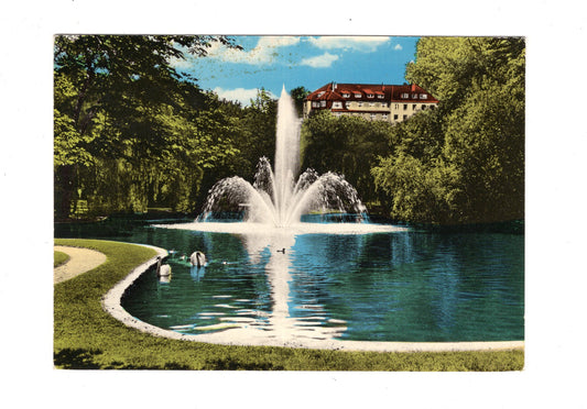Ansichtskarte Bad Hersfeld / Kurparkteich mit Blick auf Wigbertshöhe