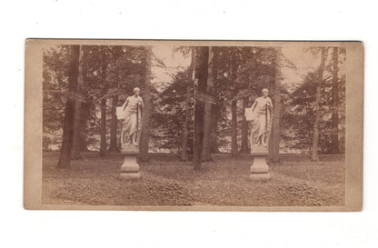 Fotografie Statue in einem Park - unbekannter Ort