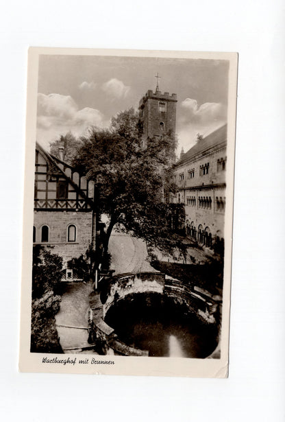 Ansichtskarte Eisenach / Wartburghof mit Brunnen