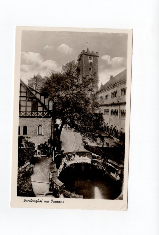 Ansichtskarte Eisenach / Wartburghof mit Brunnen