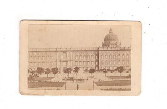 Fotografie Historische Gebäudeansicht - unbekannter Ort 1870er