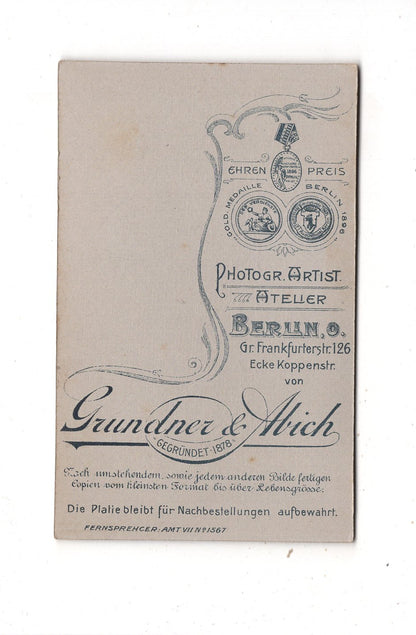 Fotografie Feines junges Mädchen - Berlin 1890er / CDV M1-36