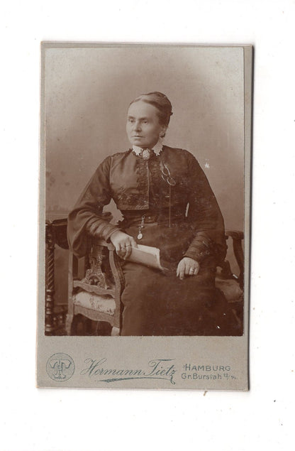 Fotografie Feine Dame - Hamburg um 1900 / CDV L1-34