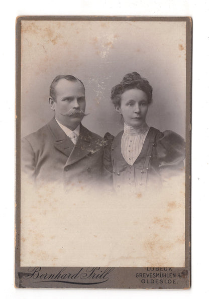 Fotografie Feines Paar - Lübeck / Grevesmühlen / Bad Oldesloe um 1900 / CAB X-22