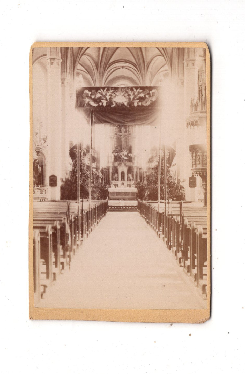 Fotografie Historische Gebäudeansicht / Kirche - um 1880