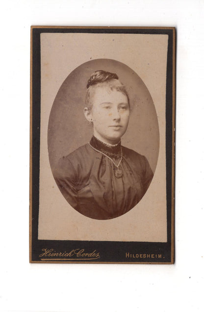 Fotografie Damenportrait - Hildesheim 1880er / CDV C1-14