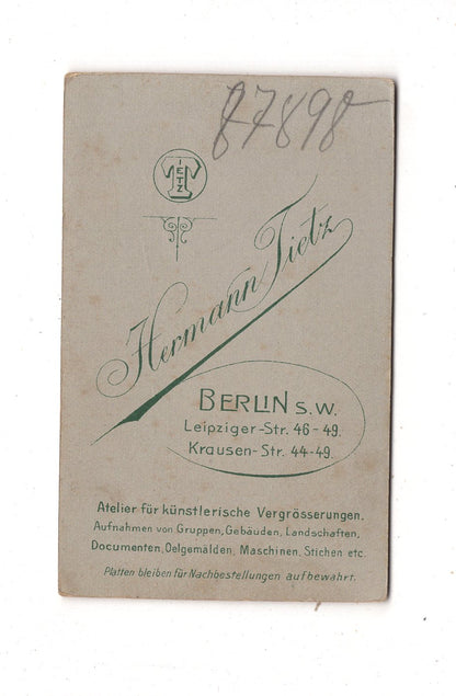 Fotografie Niedlicher kleiner Junge - Berlin um 1900 / CDV M1-17