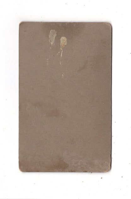 Fotografie Feines junges Mädchen - unbekannter Ort 1900er