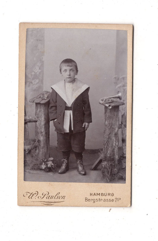 Fotografie Niedlicher kleiner Junge - Hamburg 1890er / CDV M1-17