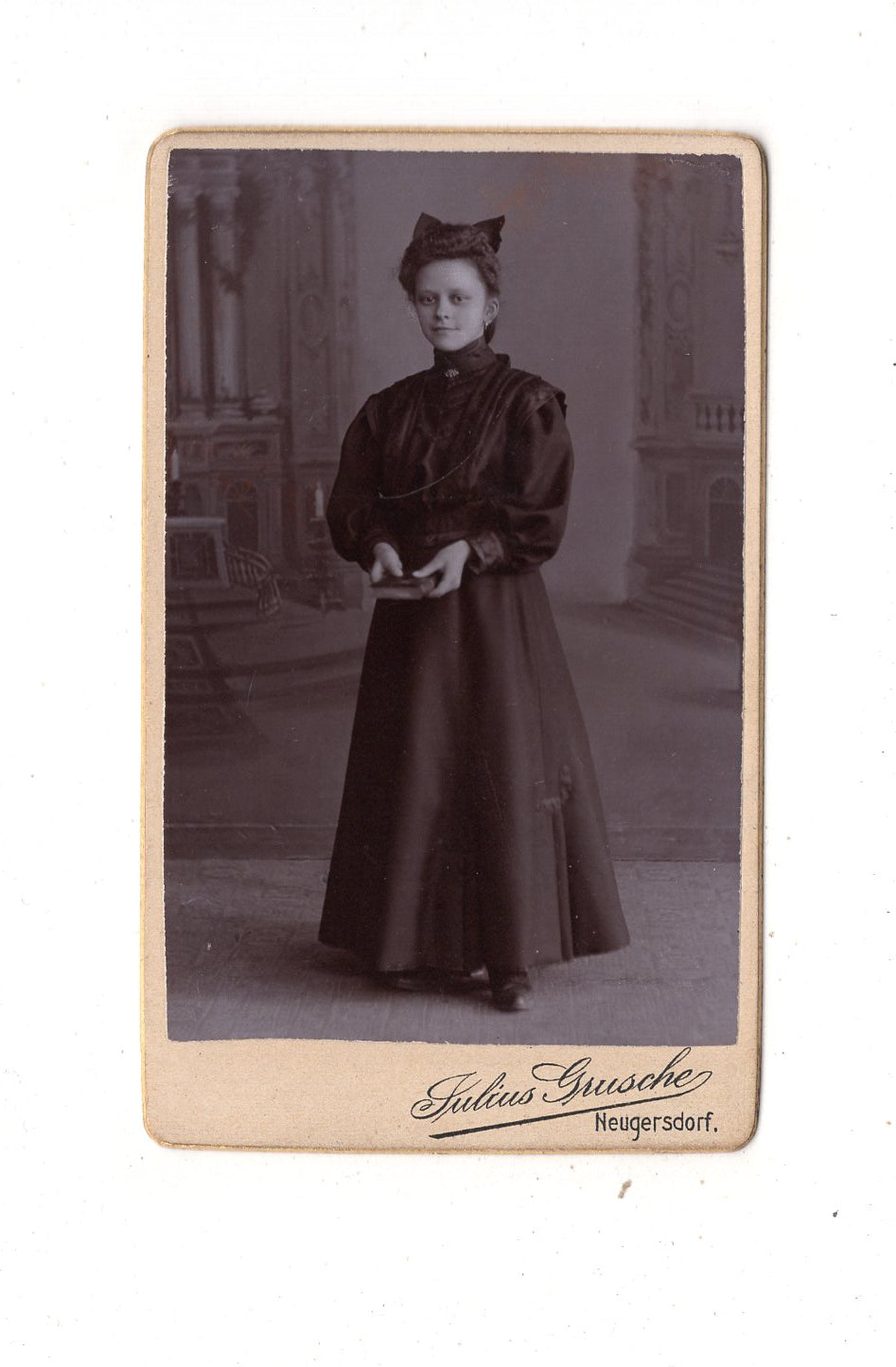 Fotografie Feines junges Mädchen - Neugersdorf um 1900 / CDV M1-37