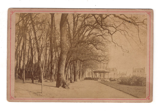 Fotografie Dinard / Kiosque du Jardin des Plantes / Frankreich - um 1880 / CAB V-21