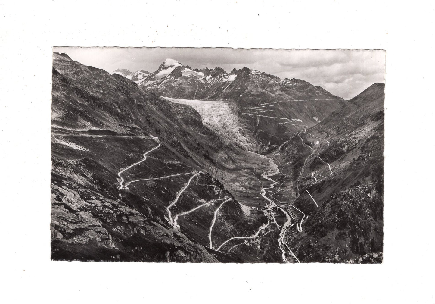 Ansichtskarte Gletsch mit Furka- und Grimselstraße / Schweiz