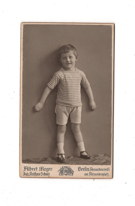 Fotografie Niedlicher kleiner Junge - Berlin um 1910 / CDV M1-17