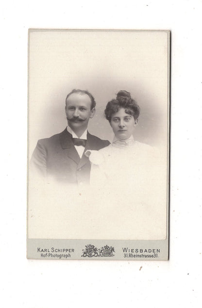 Fotografie Feines Paar - Wiesbaden 1890er / CDV L1-36