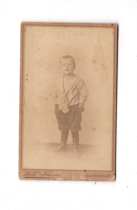 Fotografie Niedlicher kleiner Junge - Halberstadt 1880er / CDV M1-18