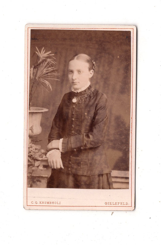 Fotografie Feines junges Mädchen - Bielefeld 1880er / CDV N1-01