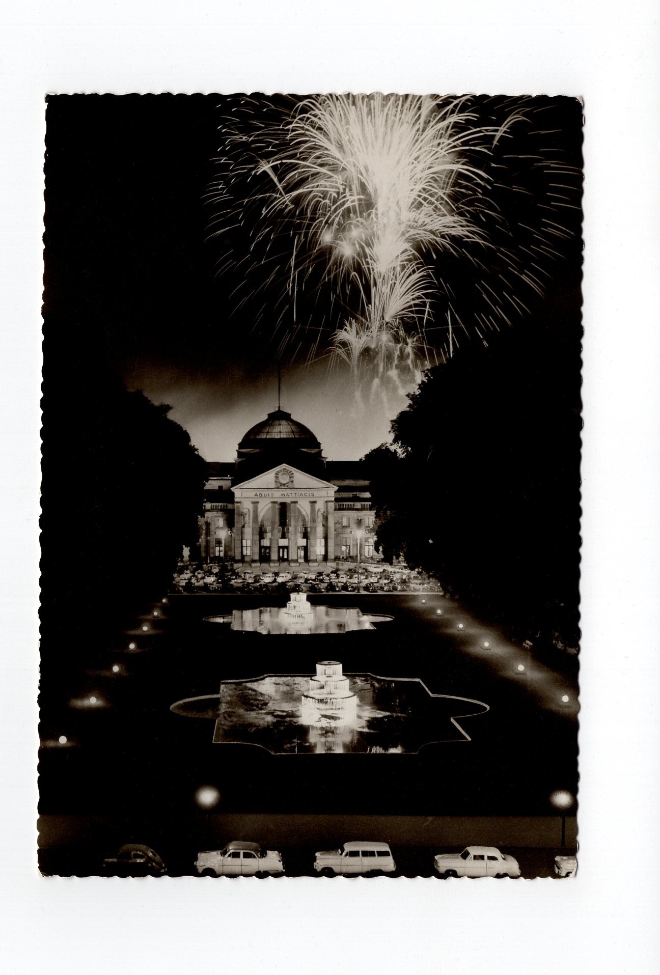 Ansichtskarte Wiesbaden / Feuerwerk am Kurhaus