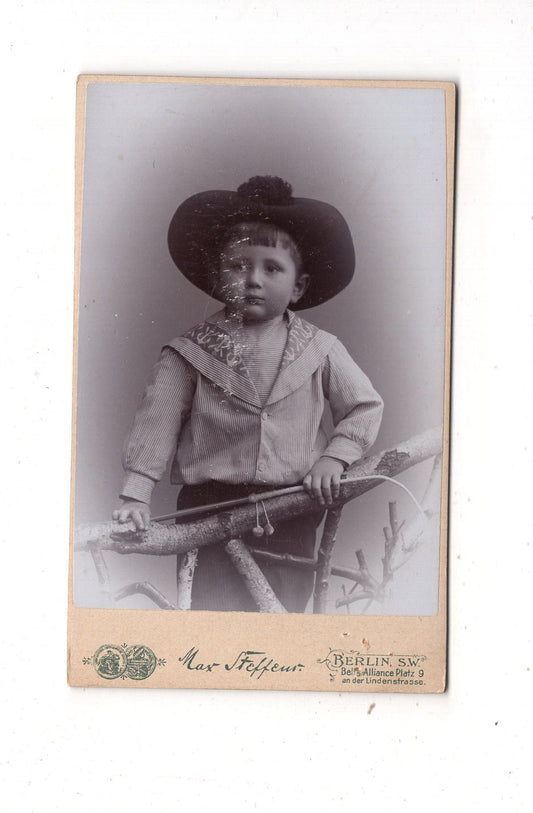 Fotografie Niedlicher kleiner Junge - Berlin 1890er / CDV M1-18