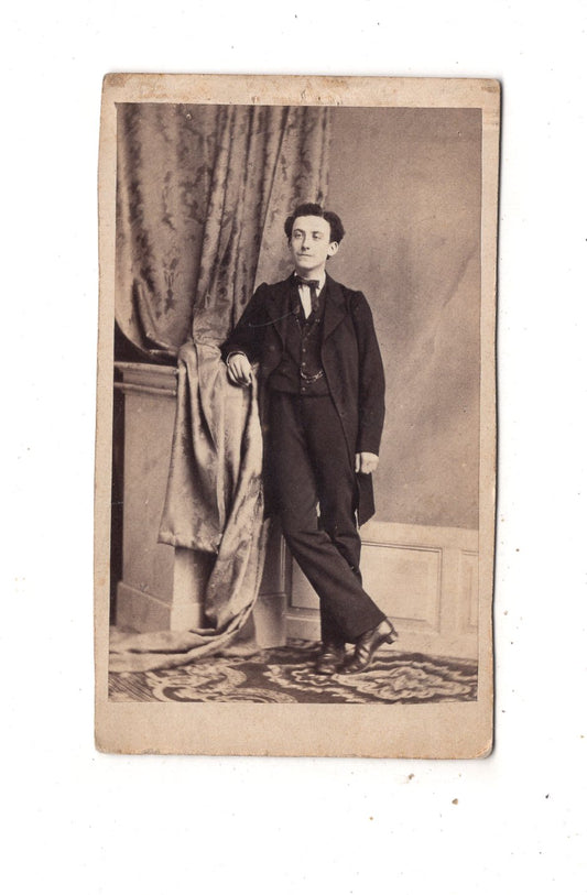 Fotografie Feiner Herr / benannt: Max Bing - unbekannter Ort um 1860