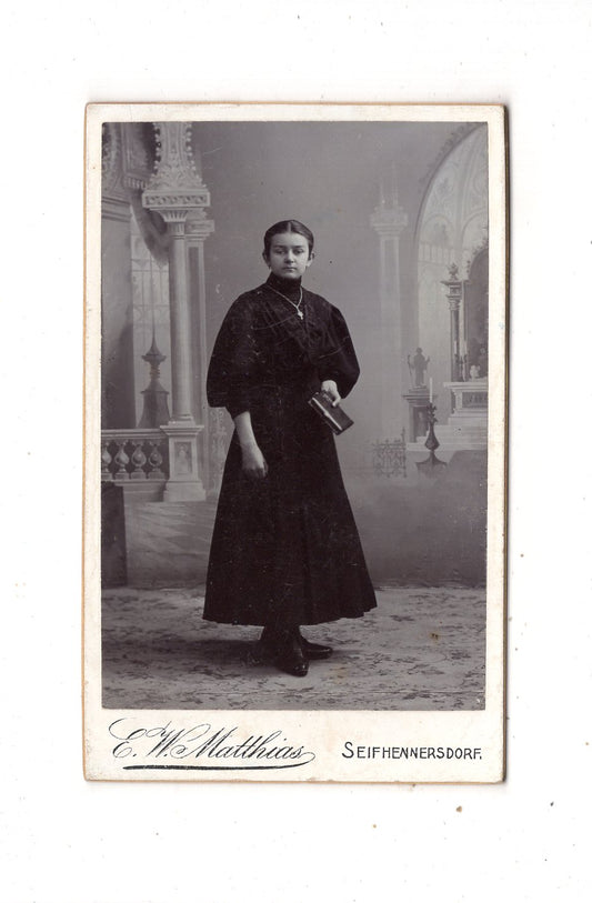 Fotografie Feines junges Mädchen - Seifhennersdorf um 1900