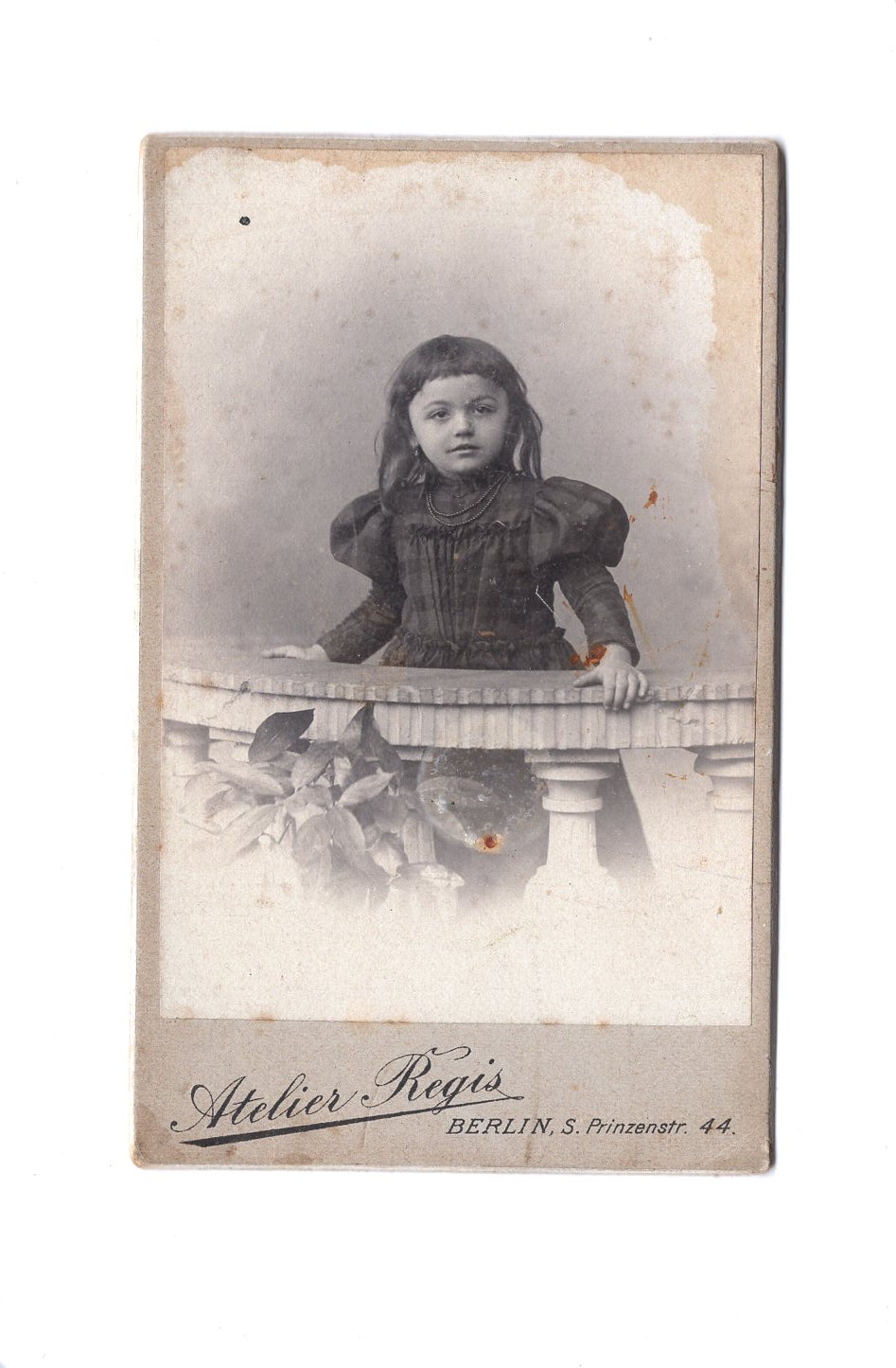 Fotografie Niedliches kleines Mädchen - Berlin um 1900