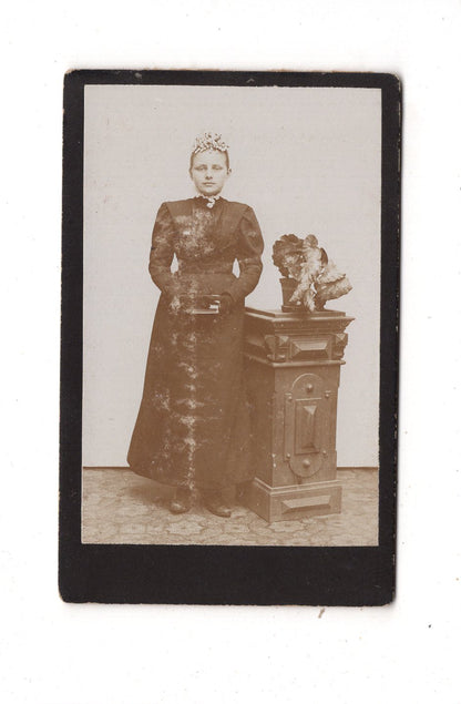 Fotografie Feines junges Mädchen - unbekannter Ort 1880er / CDV N1-01