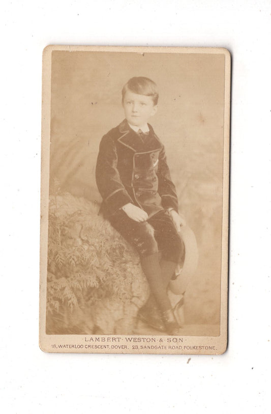 Fotografie Niedlicher kleiner Junge - Dover / Folkestone 1880er / CDV M1-18