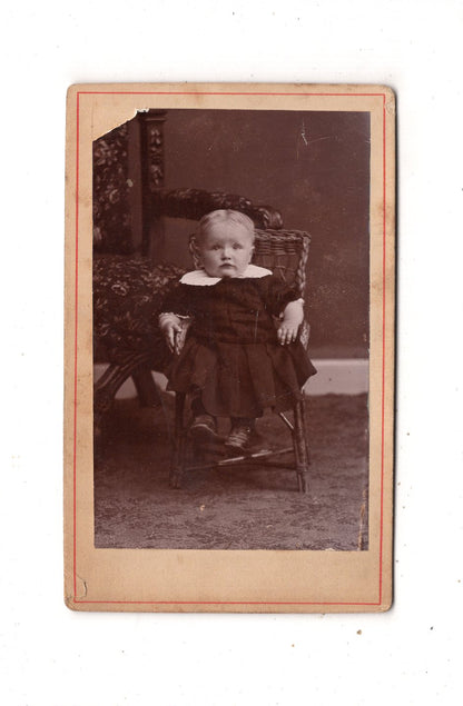 Fotografie Niedlicher kleiner Junge - Siegen & Betzdorf 1880er