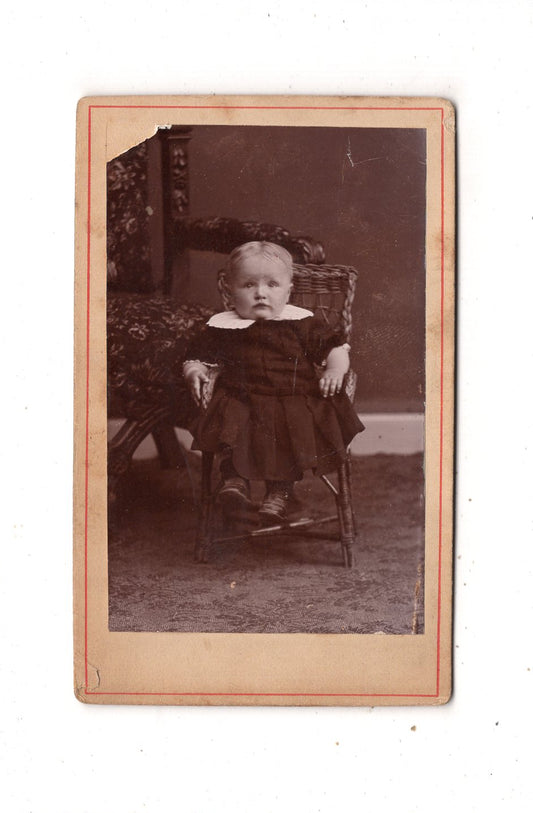 Fotografie Niedlicher kleiner Junge - Siegen & Betzdorf 1880er