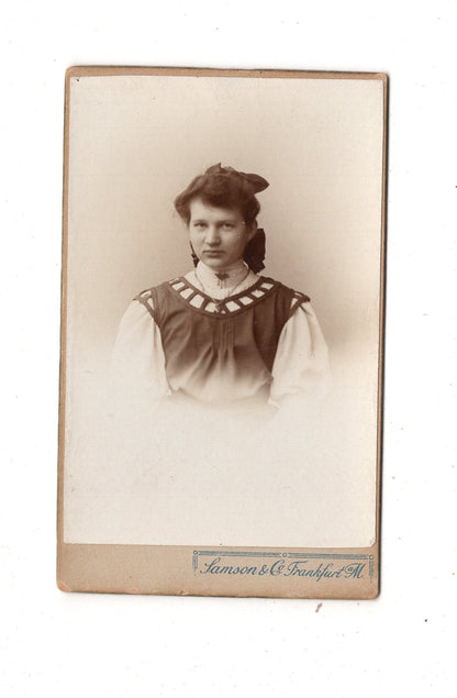 Fotografie Feines junges Mädchen - Frankfurt Main 1890er / CDV N1-01