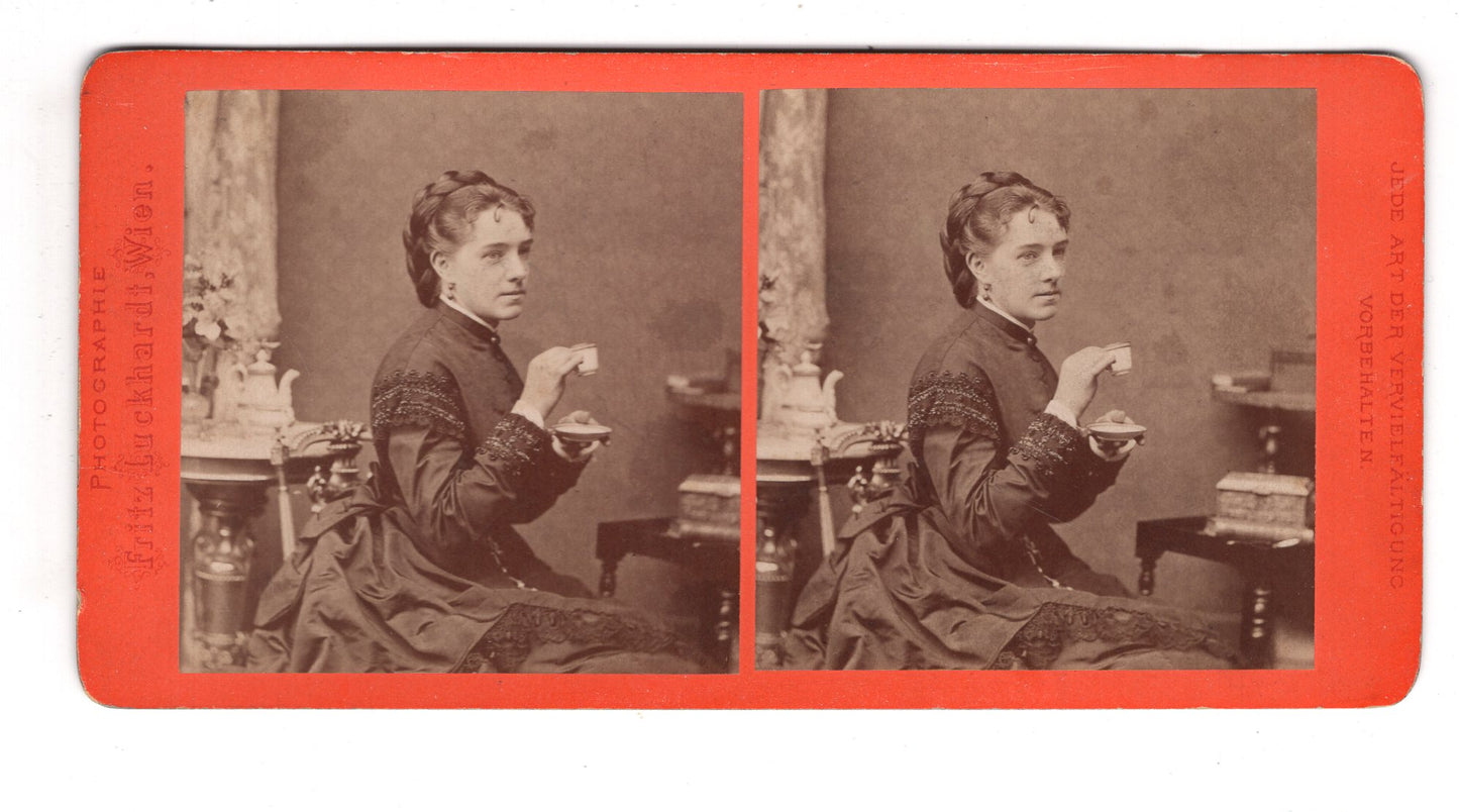 Fotografie / Stereofotografie Feine Dame mit Kaffee - Wien 1870er / CAB V-23