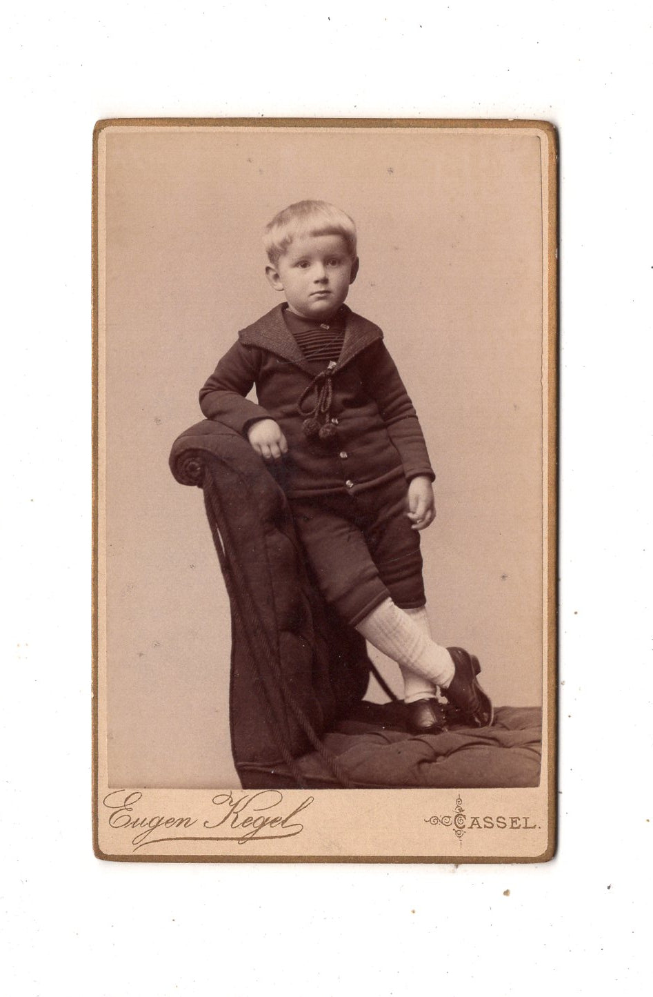 Fotografie Niedlicher kleiner Junge - Kassel 1880er