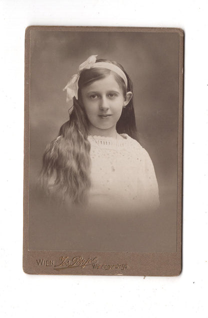 Fotografie Feines junges Mädchen - Wien um 1910 / CDV N1-01