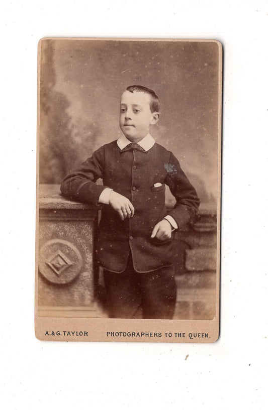 Fotografie Niedlicher kleiner Junge - Brighton 1890er / CDV M1-18