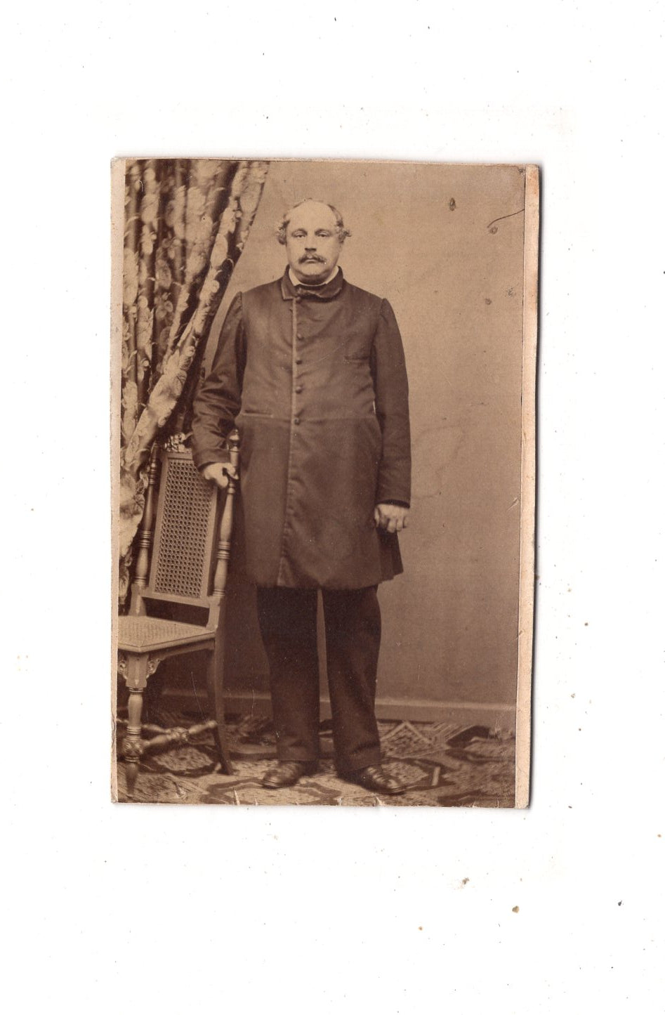 Fotografie Feiner Herr / benannt: Louis Melzl - unbekannter Ort 1860er