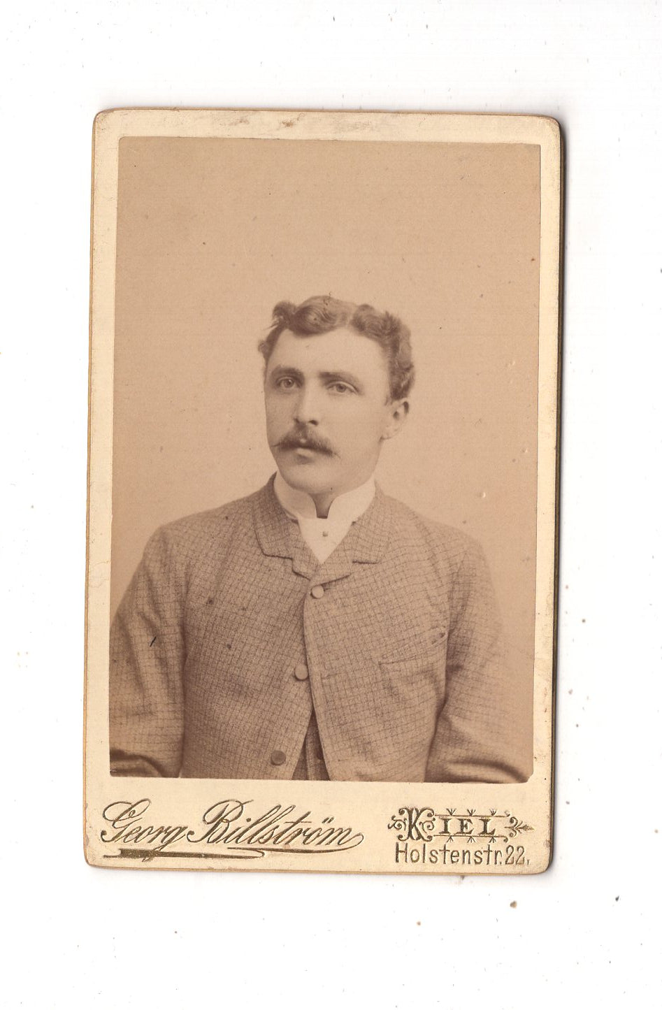 Fotografie Herrenportrait / benannt: Ernst v. Pein - Kiel 1880er