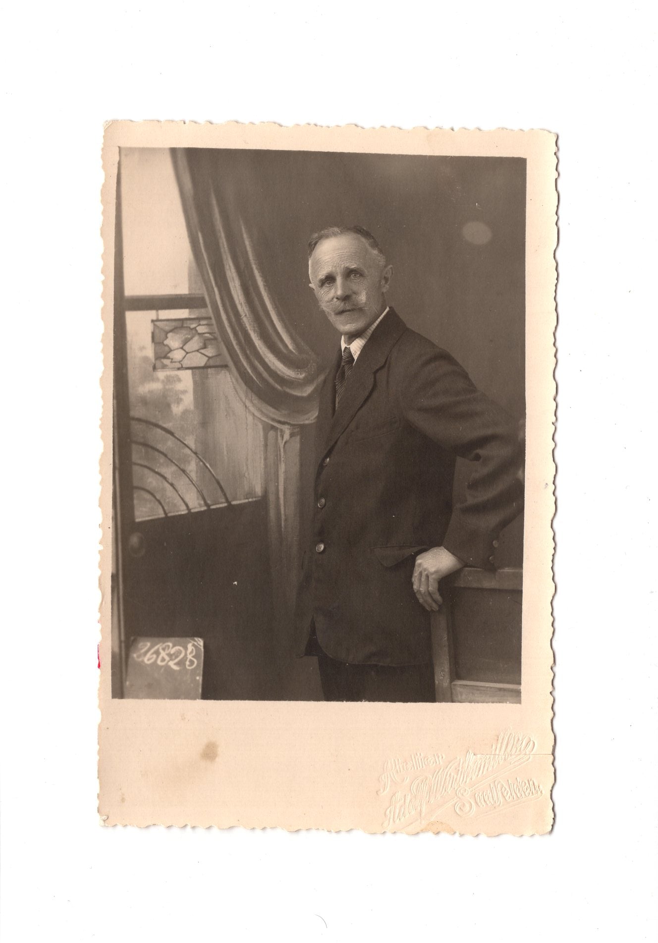 Ansichtskarte Herrenportrait / Feiner Herr - Saalfelden