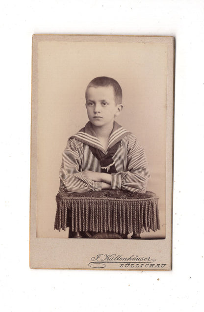 Fotografie Niedlicher kleiner Junge / benannt - Züllichau Sulechow 1890er