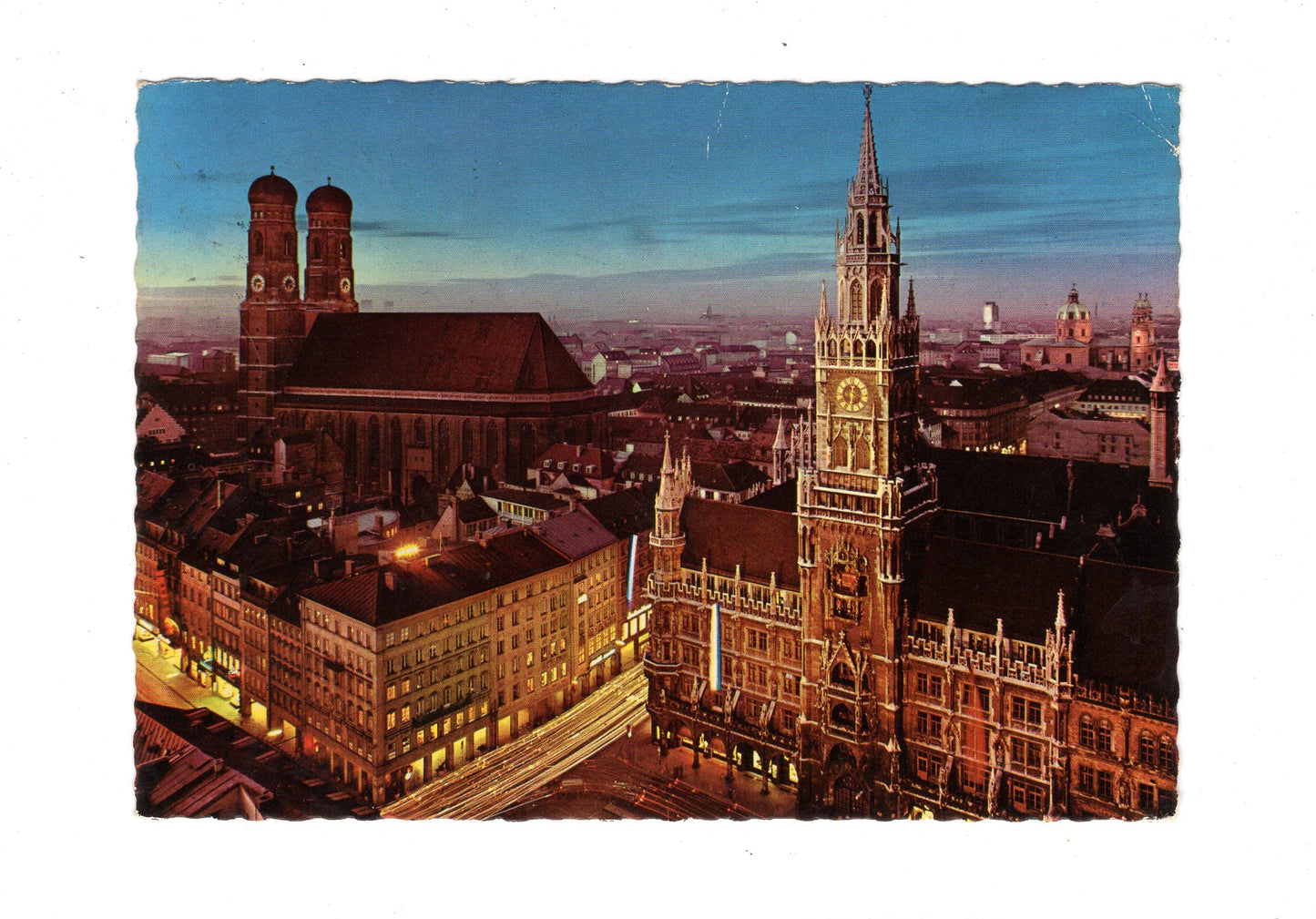 Ansichtskarte München / Rathaus und Frauenkirche / G1-52