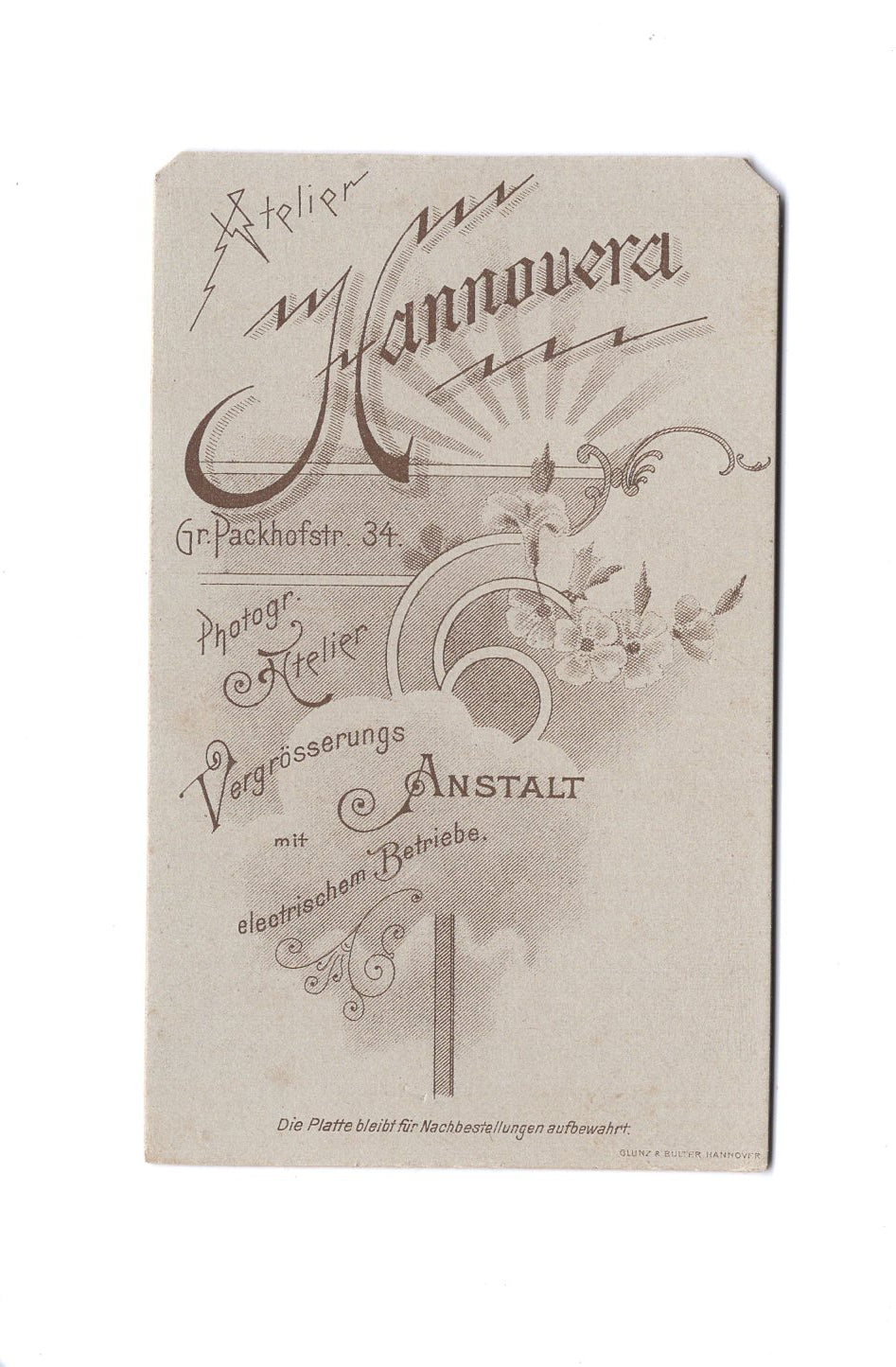 Fotografie Niedliches kleines Mädchen mit Puppenwagen - Hannover 1890er