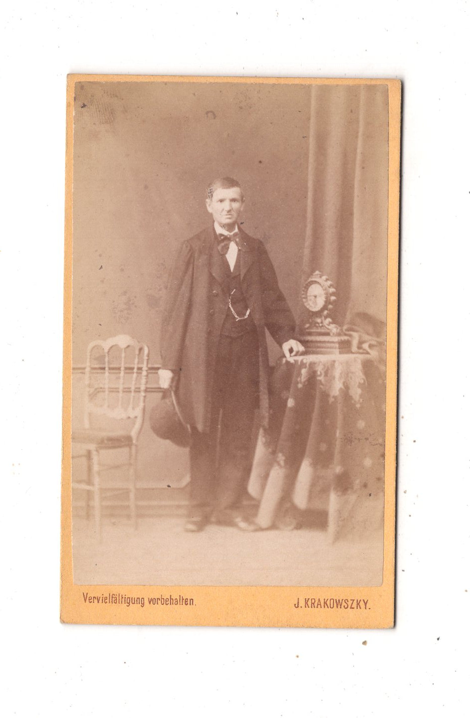 Fotografie Feiner Herr mit Uhr - Wien 1870er