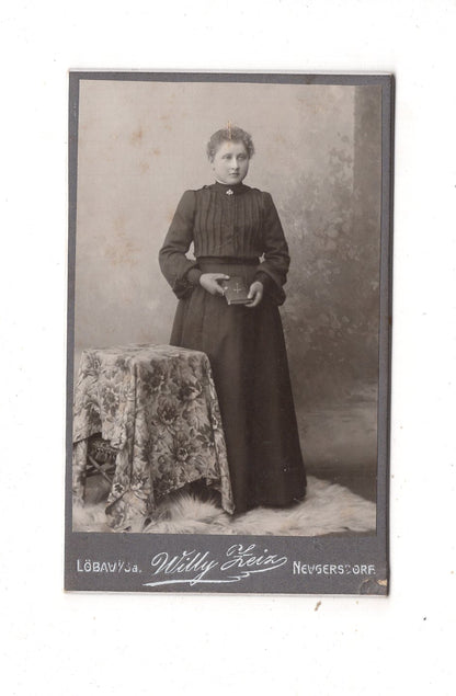 Fotografie Feines junges Mädchen - Löbau / Neugersdorf 1900er / CDV E1-31