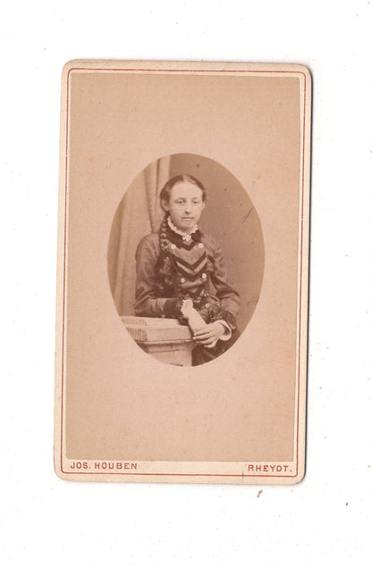 Fotografie Feines junges Mädchen - Rheydt um 1880 / CDV N1-02
