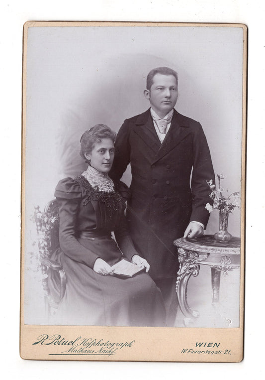 Fotografie Feines Paar mit Widmung - Wien 1898 / CAB X-27