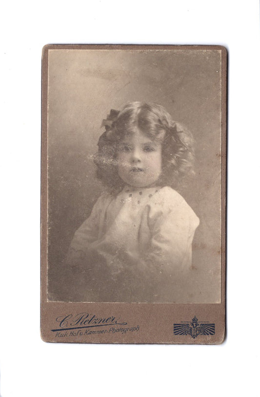 Fotografie Niedliches kleines Mädchen - Brünn / Troppau +++ 1915