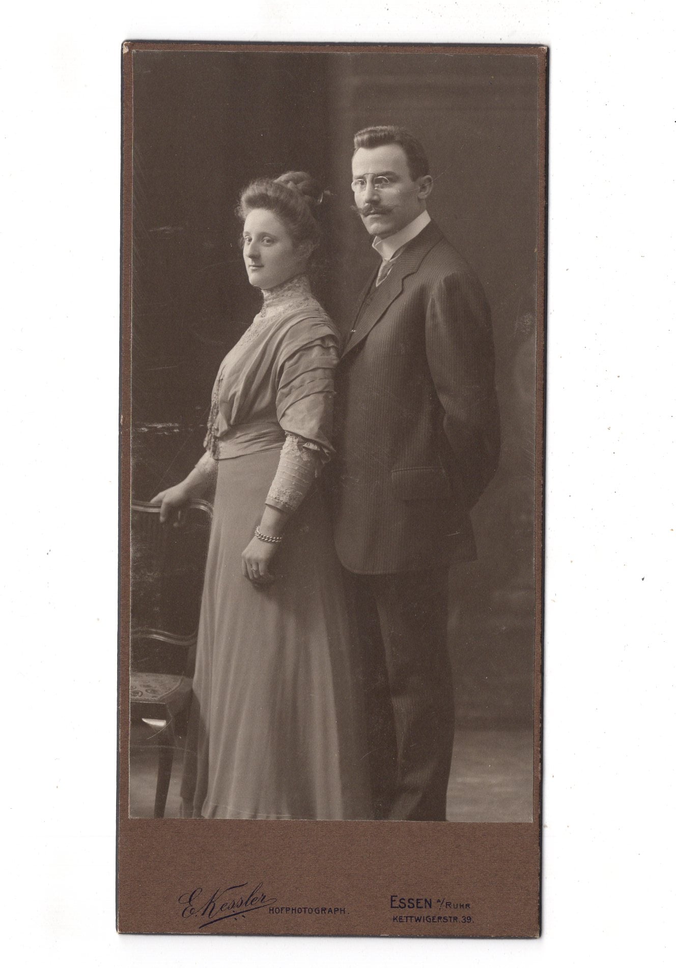 Fotografie Feines Paar - Essen an der Ruhr 1900er / CAB X-27