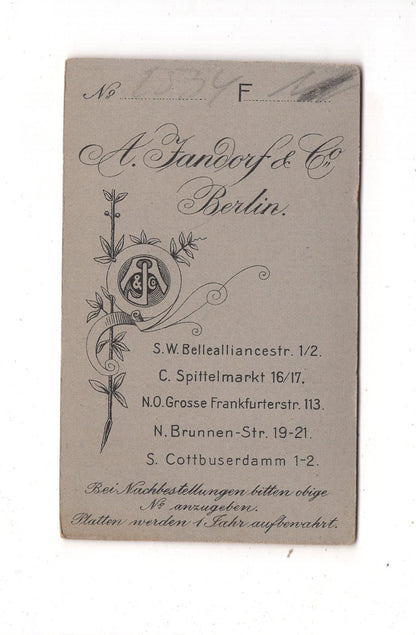 Fotografie Feines junges Mädchen - Berlin um 1910 / CDV N1-02