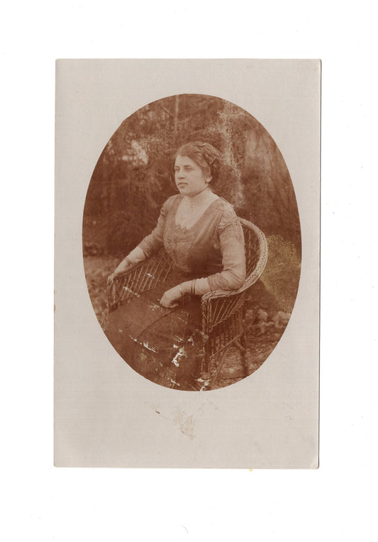 Ansichtskarte Damenportrait / Junge Dame