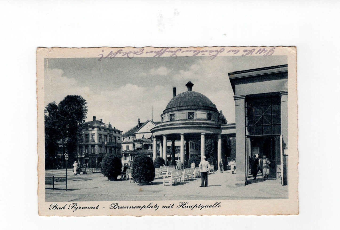 Ansichtskarte Bad Pyrmont / Brunnenplatz mit Hauptquelle